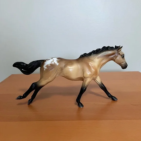 Breyer Brown and Black Horse Action Figure - Picture 3 of 10